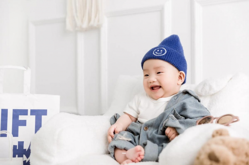 永新怀孕多久孩子会动